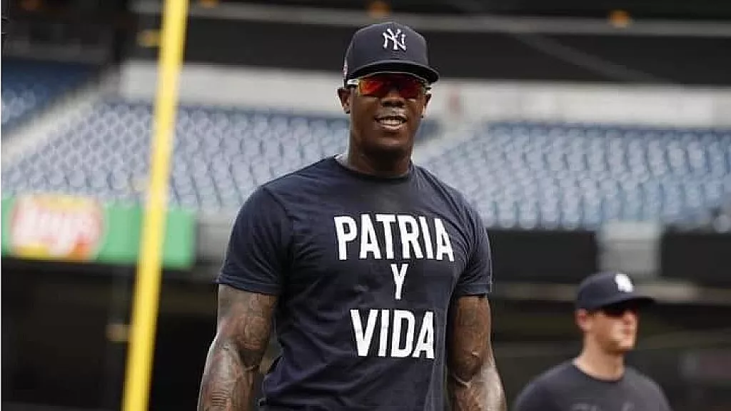 Chapman, estelar pitcher cubano en MLB, aparece en pre nómina del equipo británico al Clásico de Béisbol