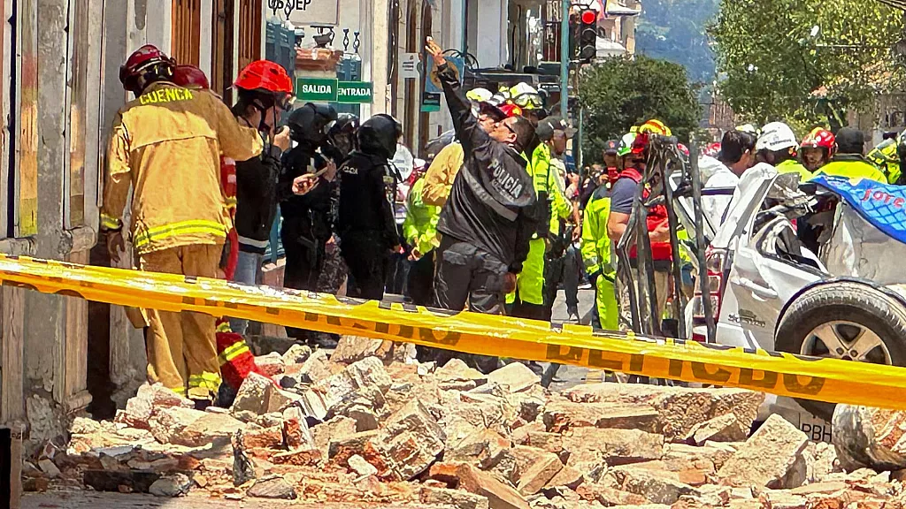 Ya son 14 fallecidos y más de 380 heridos por terremoto de 6,5 en Ecuador