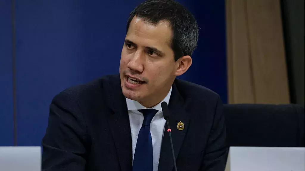 Guaidó llega de sorpresa a Colombia tras conocerse información de que el régimen preparaba su detención