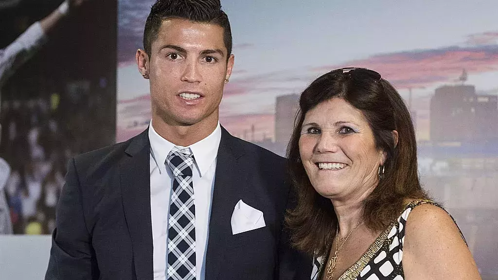 Famosa astróloga cubana asegura que la mamá de Cristiano Ronaldo le hizo brujería a Georgina