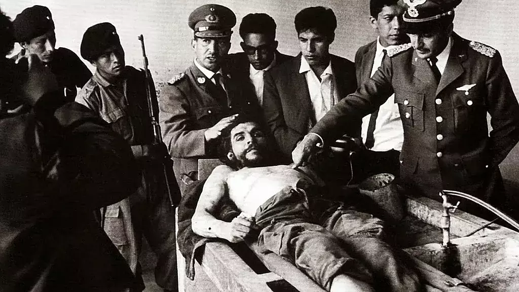 Muere el general Prado, el hombre que capturó al Che Guevara en Bolivia