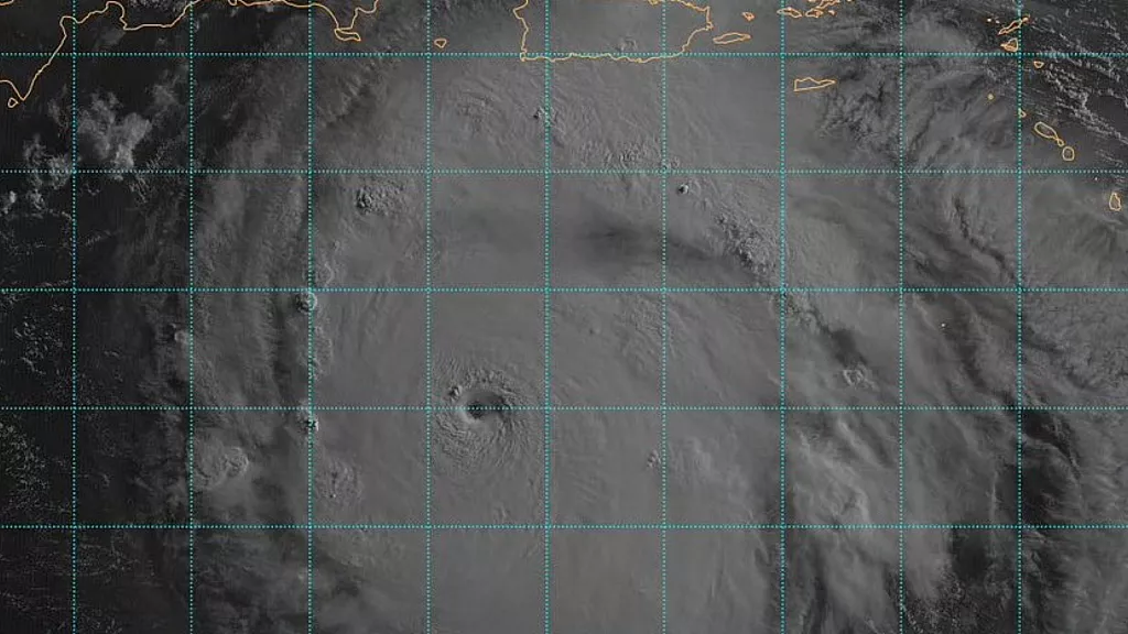 Huracán Beryl pasa por debajo de Puerto Rico