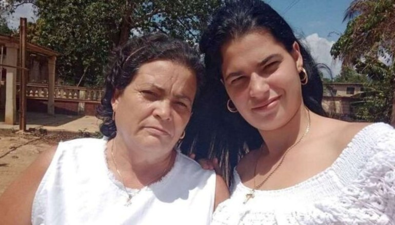 Annia Zamora y su hija Sissi Abascal, Damas de Blanco