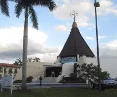 Santuario Nacional de Nuestra Señora de la Caridad en Miami