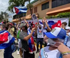 Cubanos manifestándose en Costa Rica en 2021.