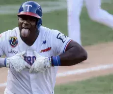 Yasiel Puig, con los Tiburones