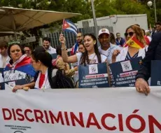 Médicos cubanos protestan en Madrid